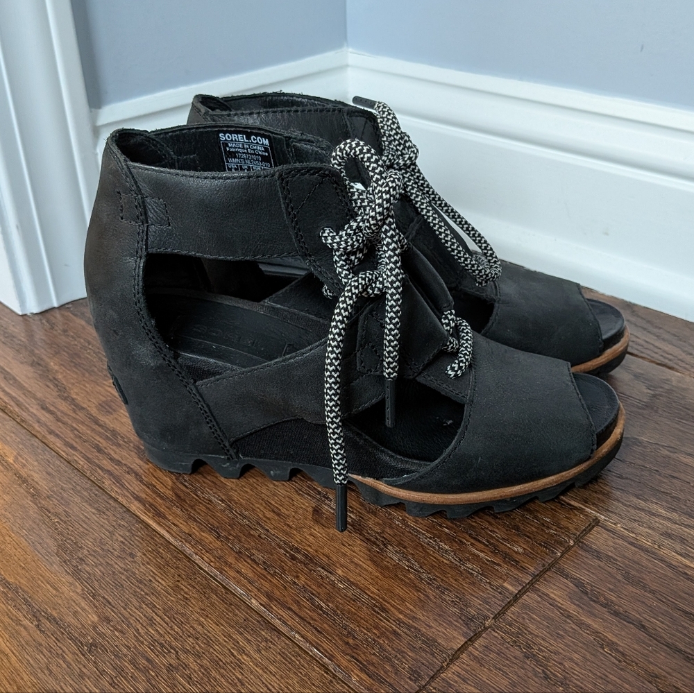 Sorel Women's Black Joanie Lace Up Sandals Size 6